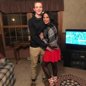 Meet your Posher, Ariana